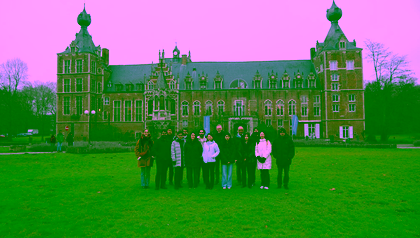 Group picture in front of Leuven castle